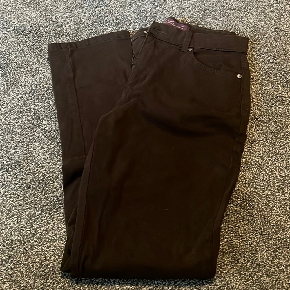 BROWN STRAIGHT LEG JEAN